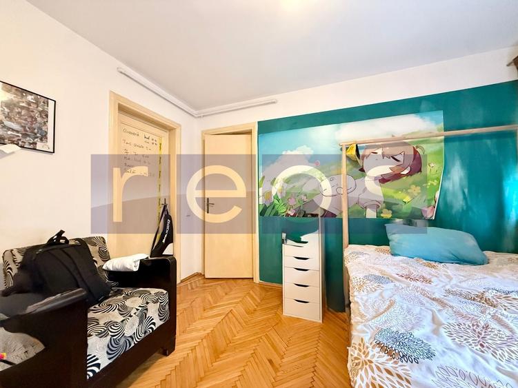 Apartament cu 4 camere semidecomandat, mobilat în P-ța Romană