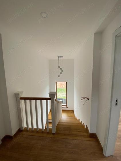 Casă cu 3 camere cu Teren 470 Mp în Central