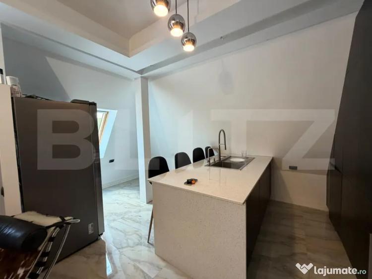 Apartament cu 3 camere semidecomandat în Făget