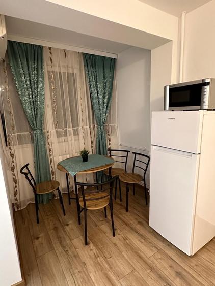 Garsonieră decomandată, mobilată în Dristor