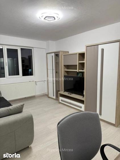 Apartament cu 2 camere semidecomandat, mobilat în Tei
