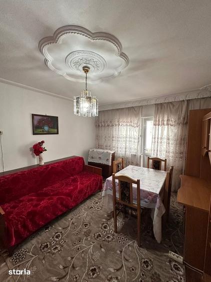 De vanzare apartament 2 camere si balcon,etj intermediar. Pret 43000e - 5