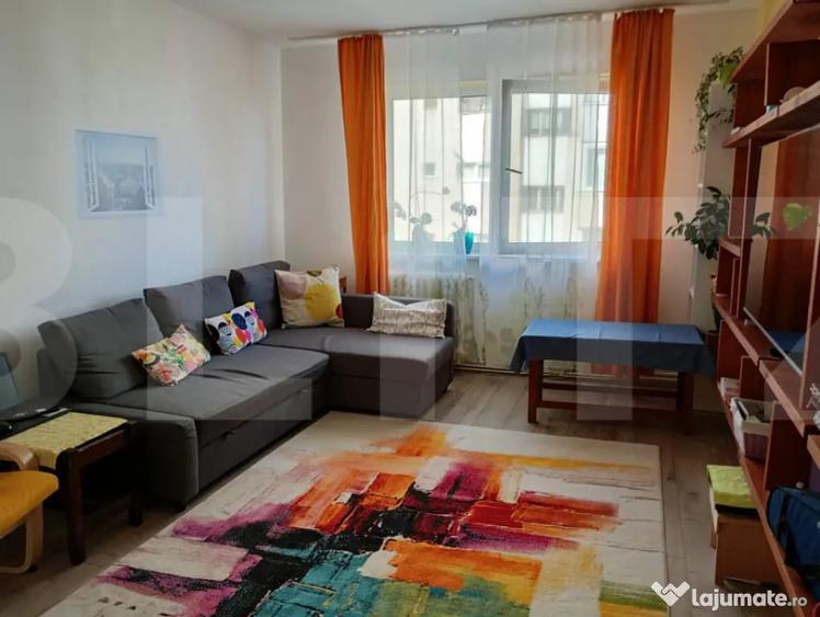 Apartament cu 3 camere decomandat în Simeria