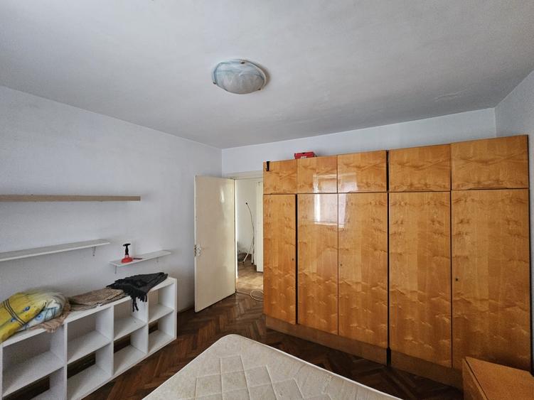 Apartament cu 3 camere decomandat în ICIL