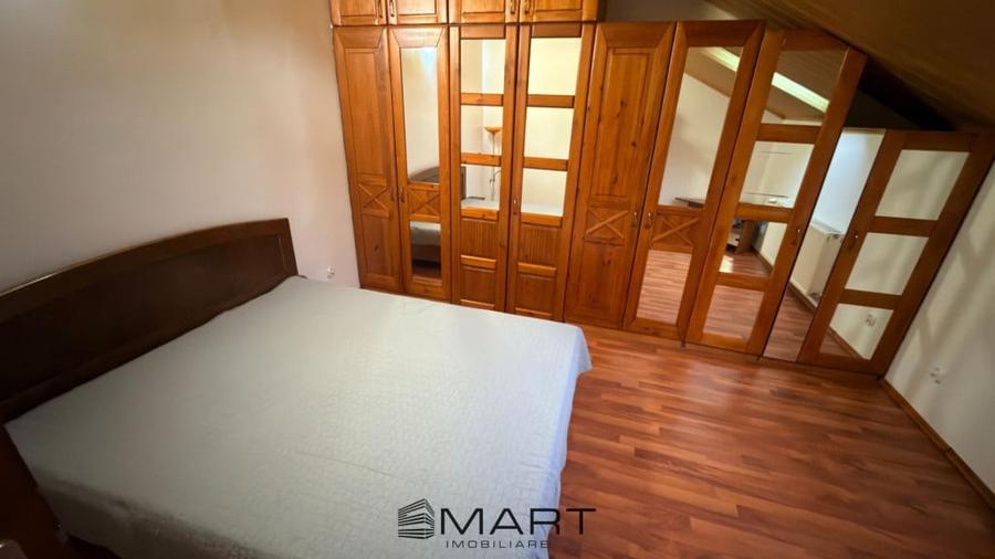 Casă cu 6 camere cu Teren 200 Mp în Calea Dumbrăvii