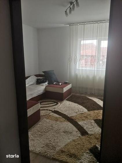 Vand casa cu mansarda Tarlungeni 421 mp - 1