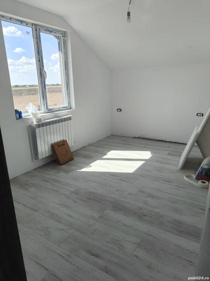 Casă cu 5 camere cu Teren 492 Mp în Cumpăna