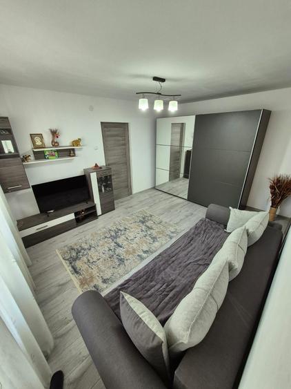 Apartament cu 3 camere semidecomandat în Mănăștur