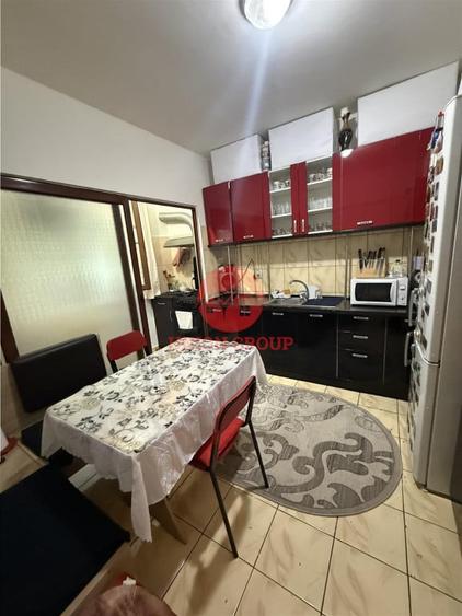 Apartament cu 2 camere decomandat în CET