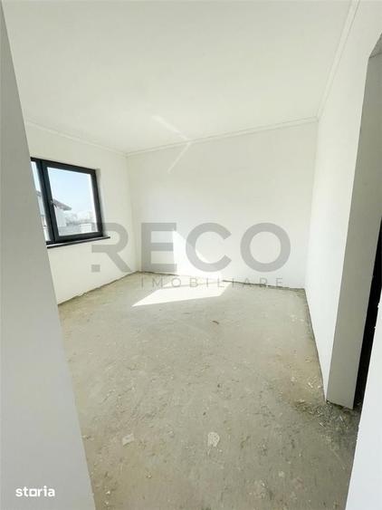 Casă cu 3 camere cu Teren 500 Mp în Sânmartin