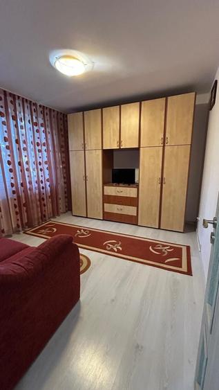 Apartament cu 2 camere semidecomandat în Democrației