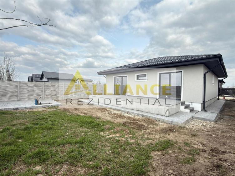 Casă individuală cu 3 camere decomandat cu Canalizare în Berceni