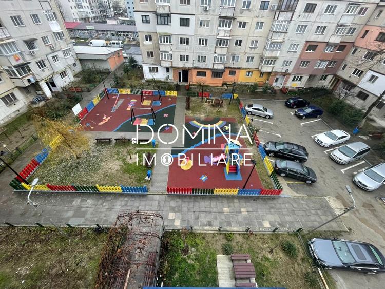 Apartament cu 3 camere decomandat, mobilat în Central