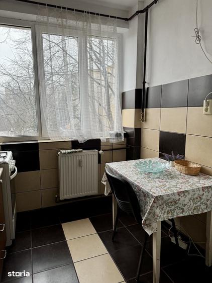 Apartament cu 3 camere de inchiriat, Ploiesti nord, strada Cameliei - 13