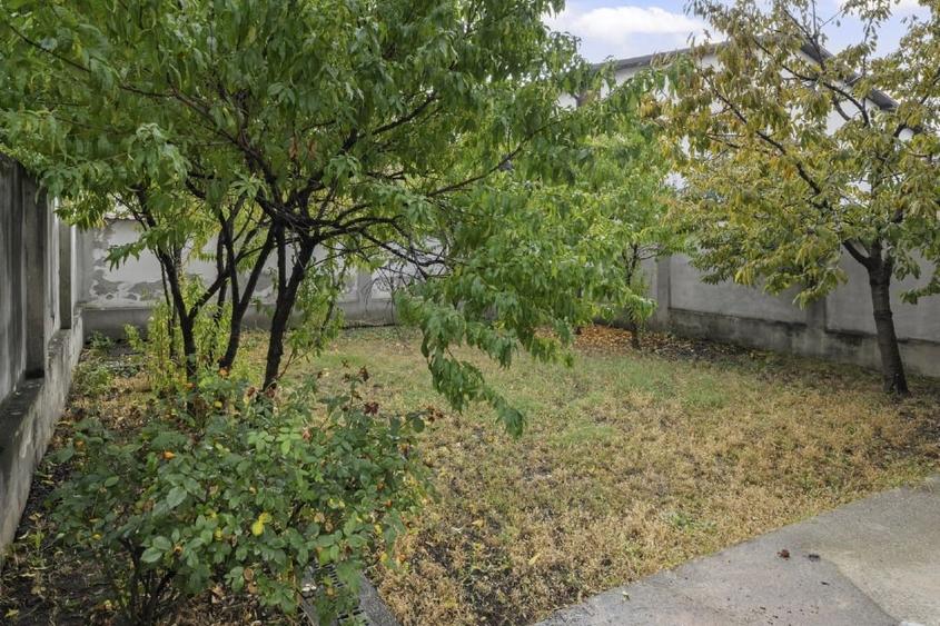 Casă individuală cu 5 camere cu Garaj în Central