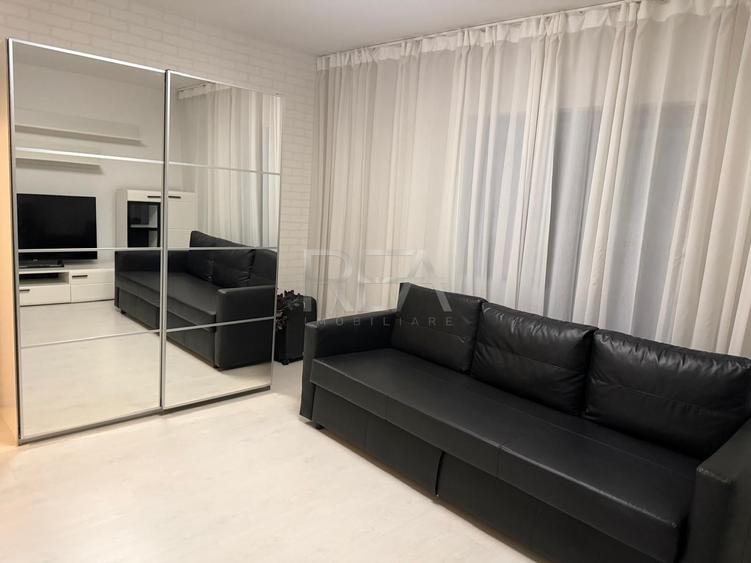 Apartament cu 3 camere decomandat, mobilat în Berceni