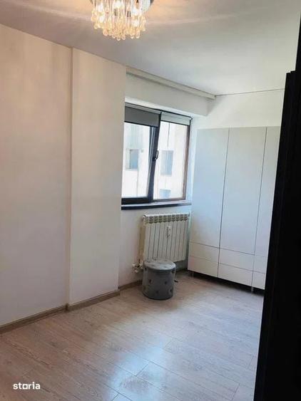 Apartament cu 3 camere în Tudor Vladimirescu