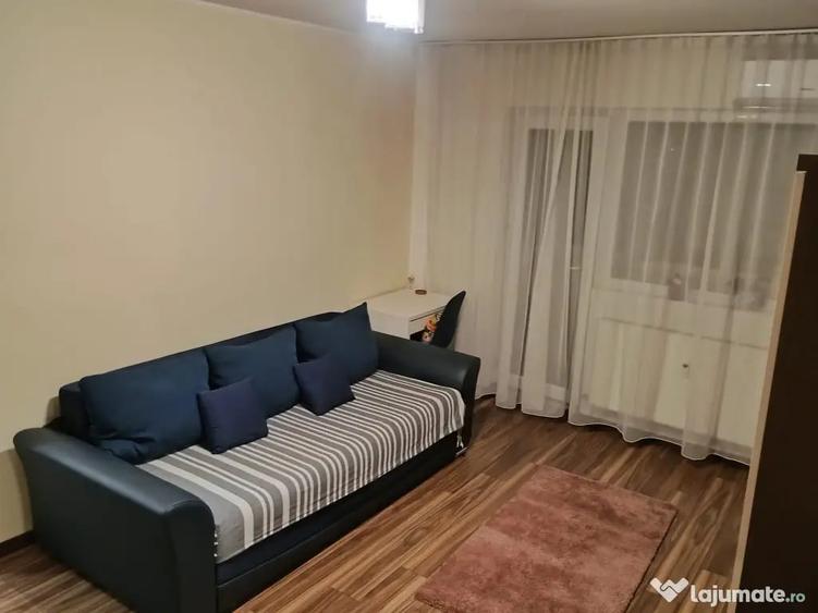 Apartament cu 2 camere semidecomandat în 1 Mai