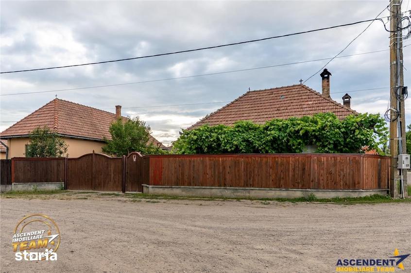 Casă cu 3 camere cu Teren 1123 Mp în Central