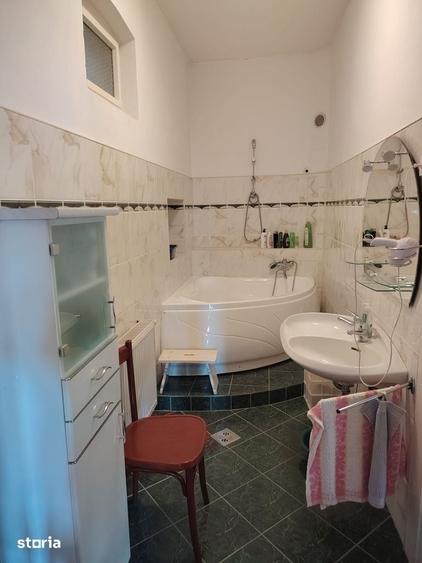Casa impunatoare in zona centrala ?i lini?tita ?imleu Silvaniei - 8