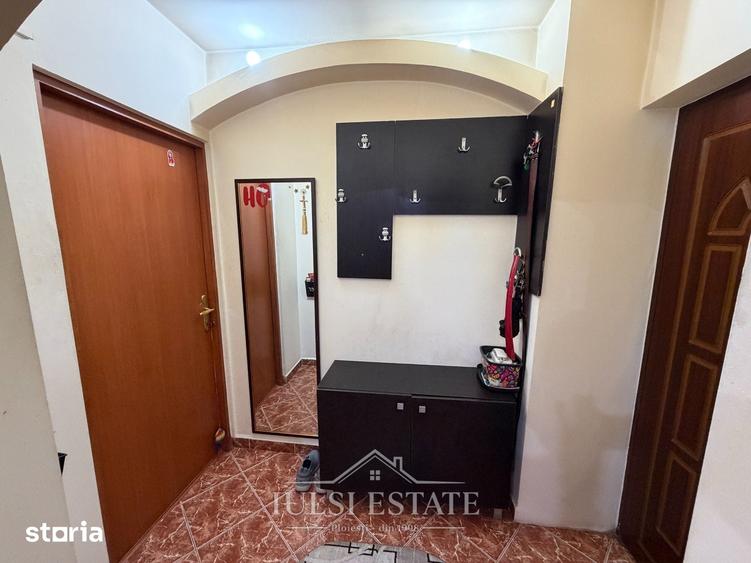 Apartament cu 3 camere decomandat în Central