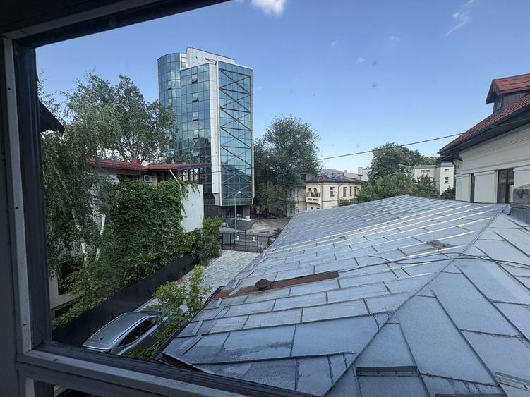 Închiriere vila (S+P+1), 9 camere, 200 mp + curte 120 mp (pretabil birouri) - 34