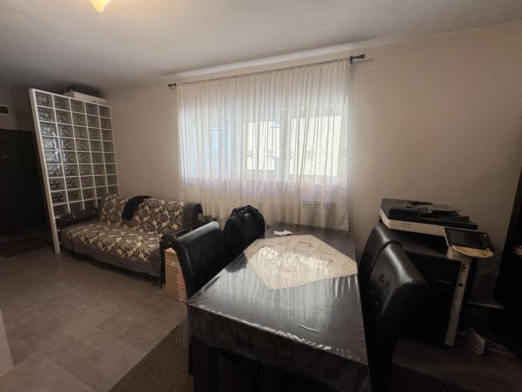 Apartament cu 3 camere semidecomandat în Gheorgheni — fotografia 3
