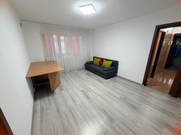 Apartament cu 3 camere în Alexandru cel Bun