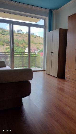 Apartament cu 2 camere decomandat în Gruia