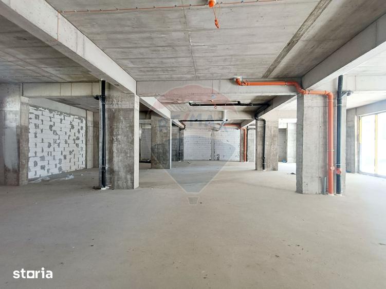 Spațiu comercial, de 281.3 mp, în Central
