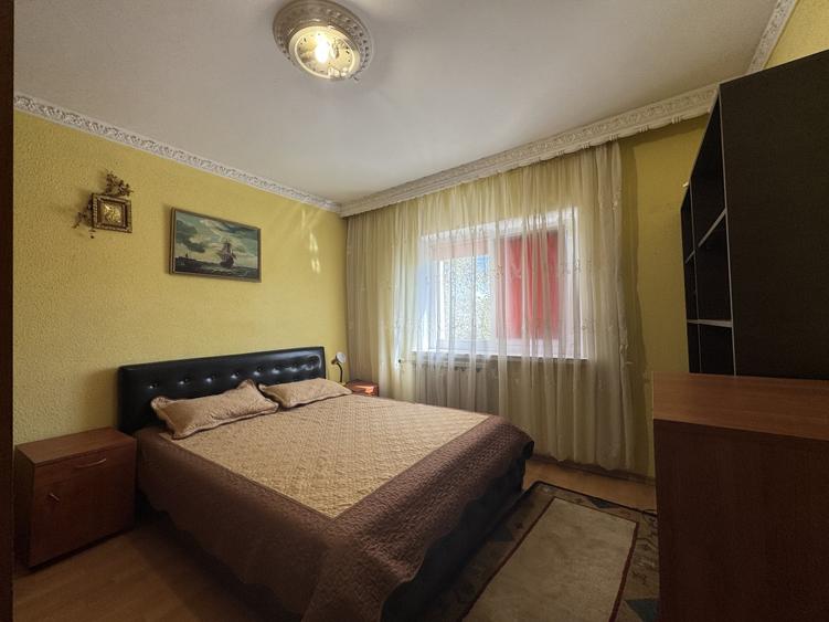 Apartament cu 3 camere decomandat, mobilat în Vitan
