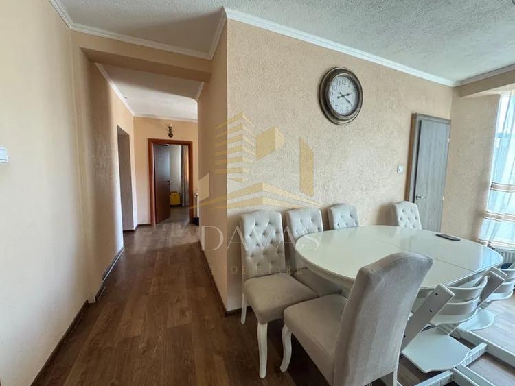 Apartament cu 3 camere decomandat, mobilat în Zorilor