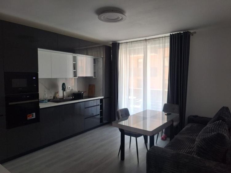 Apartament cu 2 camere decomandat în Exterior Vest