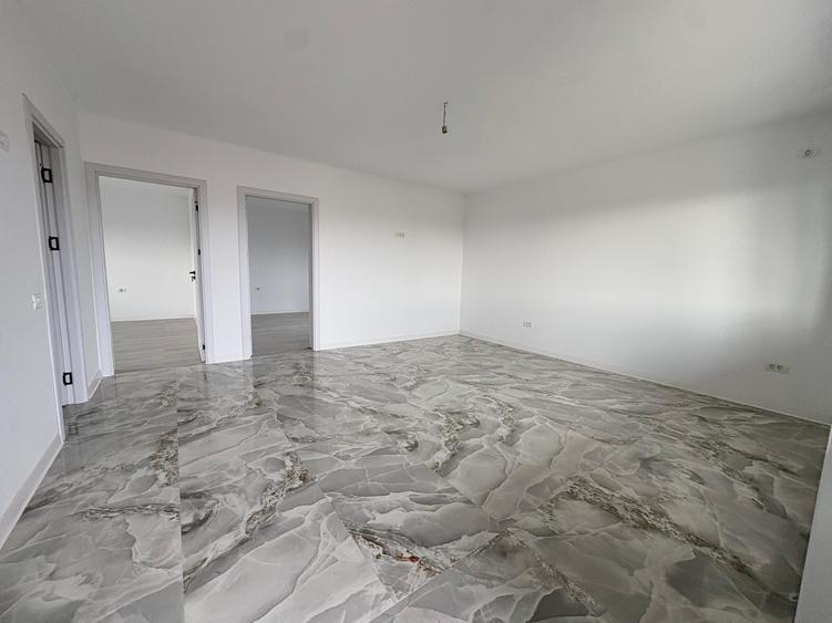 Casă individuală cu 3 camere cu Canalizare în Poarta Albă