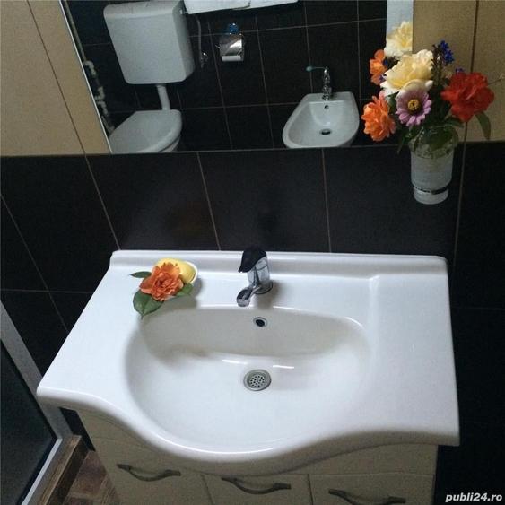 Casă cu 6 camere în Plopul