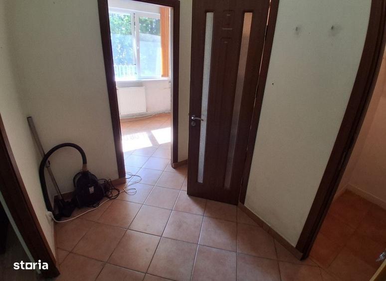 Apartament cu 2 camere semidecomandat în Piața Unirii