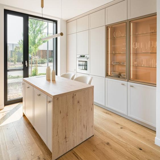 Casă individuală cu 5 camere cu Teren 325 Mp în Tunari
