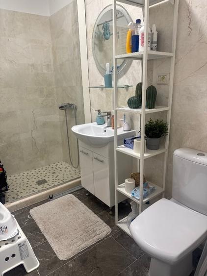 Apartament cu 2 camere semidecomandat, mobilat în Nord