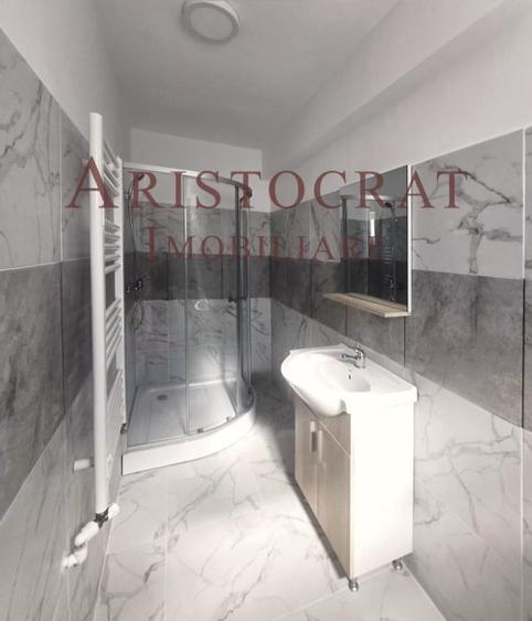 Casă cu 5 camere cu Teren 480 Mp în Corbeanca