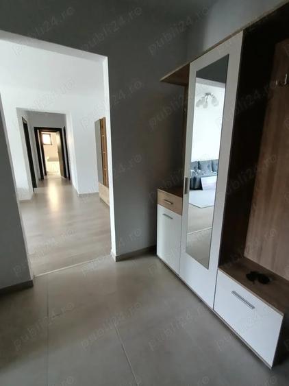 Apartament cu 3 camere decomandat în Dobroești