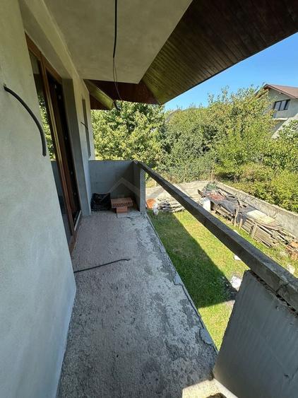 Casă individuală cu 4 camere cu Canalizare în Valea Adâncă