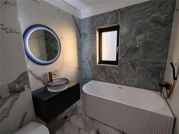 Duplex cu 4 camere cu Canalizare în Moșnița Nouă