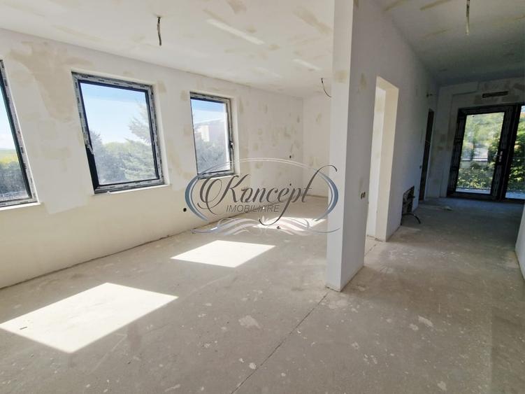 Casă individuală cu 5 camere cu Canalizare în Făget