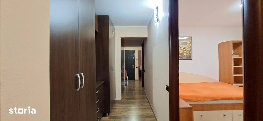 Apartament cu 3 camere decomandat în Mazepa 2