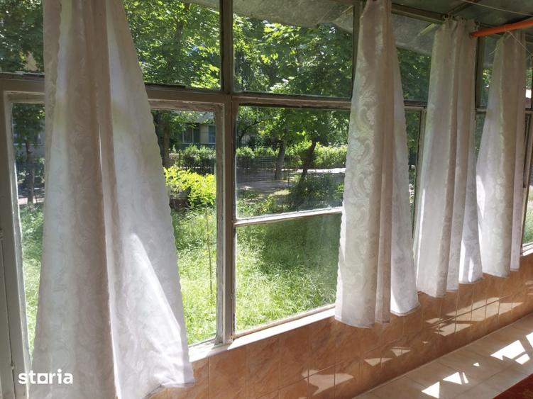 Apartament cu 4 camere semidecomandat în Țiglina 3