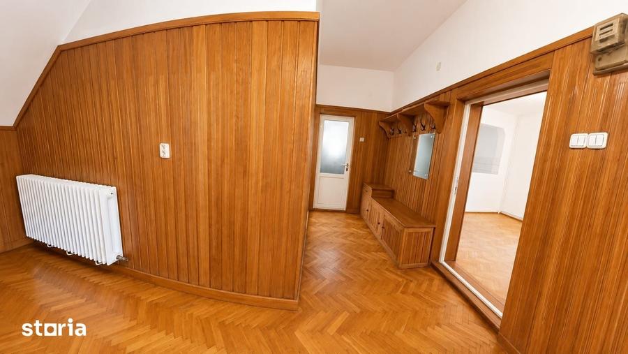 Casă cu 4 camere cu Teren 563 Mp în Central