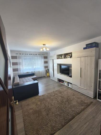 Apartament cu 2 camere decomandat, mobilat în Electroprecizia