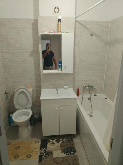 Apartament cu 2 camere semidecomandat în Central