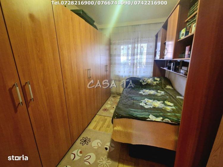Apartament cu 4 camere decomandat în Central