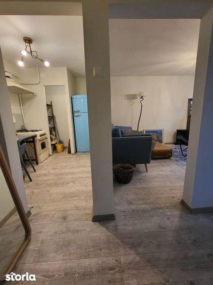Apartament cu 2 camere decomandat, mobilat în Pieptănari